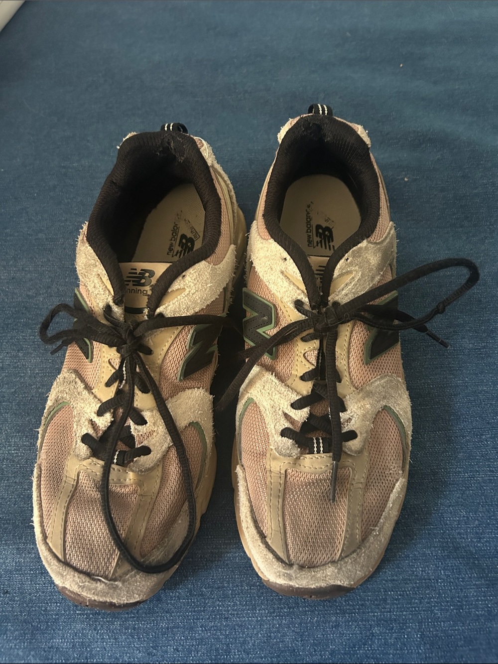 New Balance Beige and Black Casual Sneakers